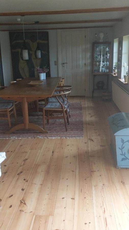 Under Valnødden Bed and Breakfast Stubbekøbing Eksteriør billede