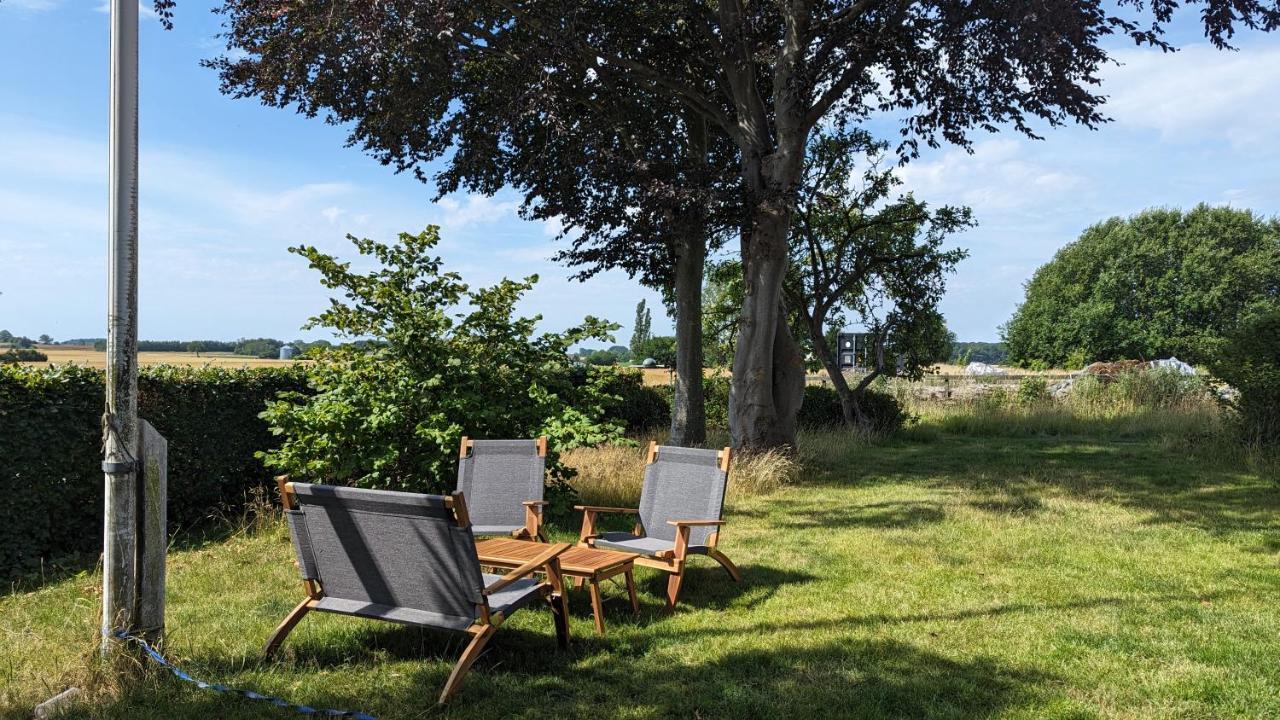 Under Valnødden Bed and Breakfast Stubbekøbing Eksteriør billede